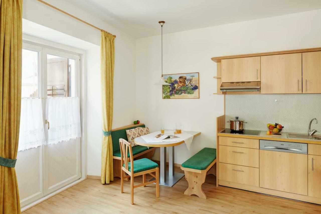 Kreuzwegerhof Nals Apartment Luaran gambar